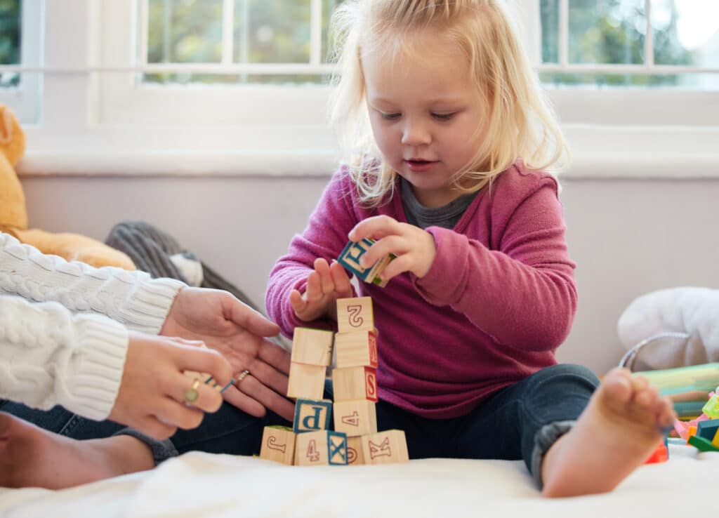 Développement d'une petite fille entre 0 et 3 ans